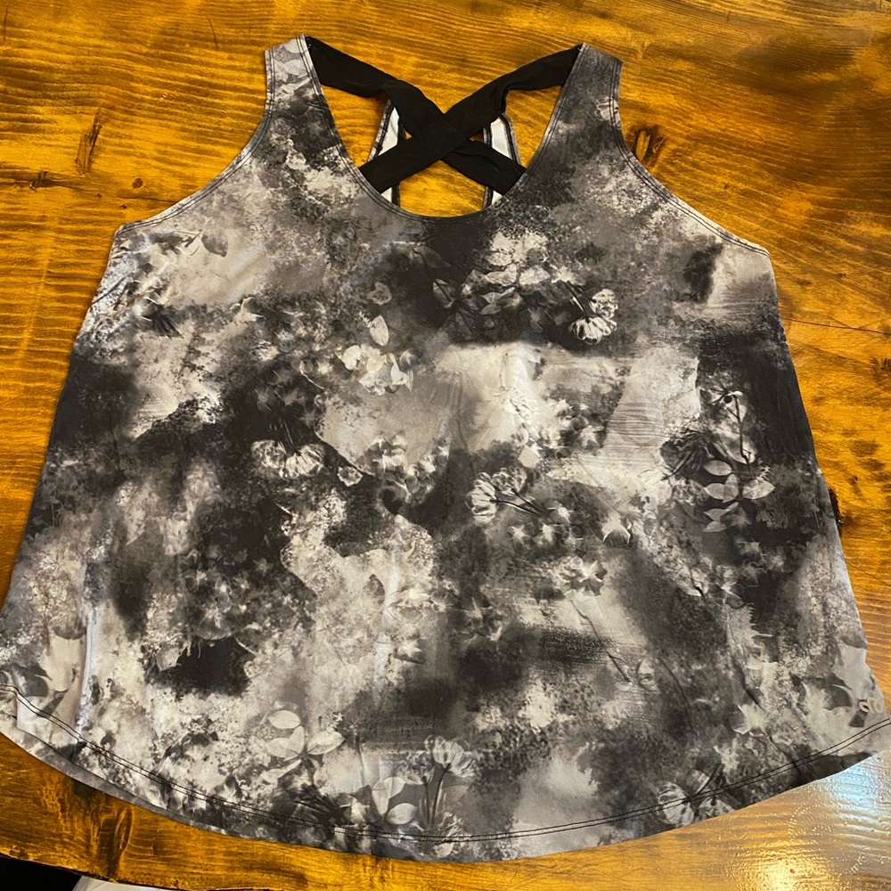 Maurice’s top